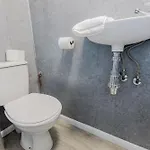 Thrush House Apartment